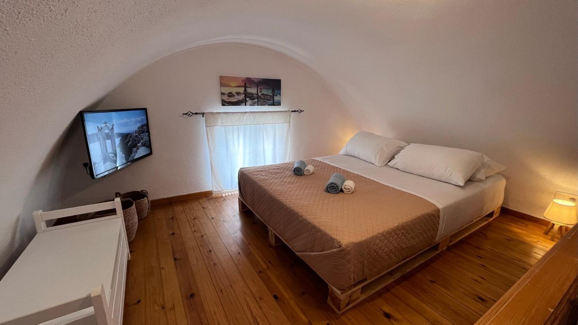 Villa Sertis Santorini Имеровигли Стая снимка